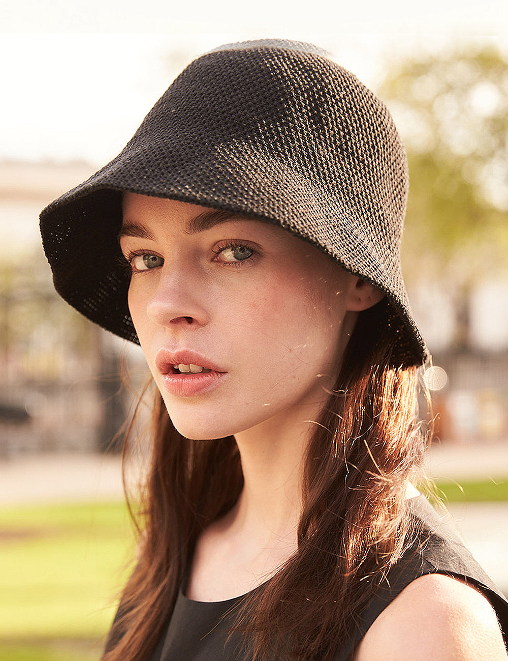 8 BUCKET HAT